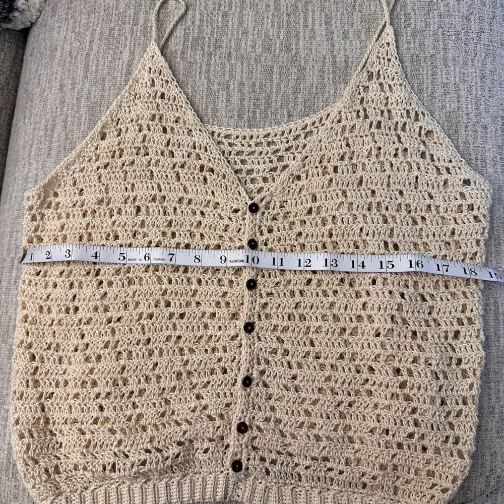 Cream crochet handmade tank top with brown buttons one of a kind never worn - Picture 4 of 4